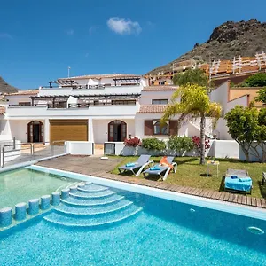 2charming-villahuge-terracespoolgardenseaview.in-canary-islands.com/