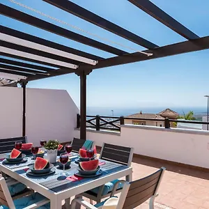 1charming-villahuge-terracespoolgardenbbq.in-canary-islands.com/